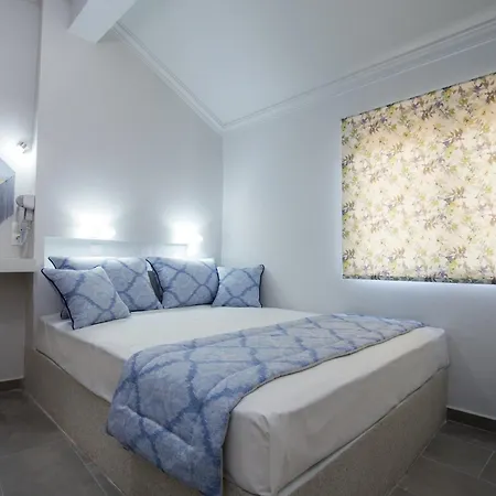Hotel Oasis *