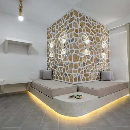 Oasis Hotel *