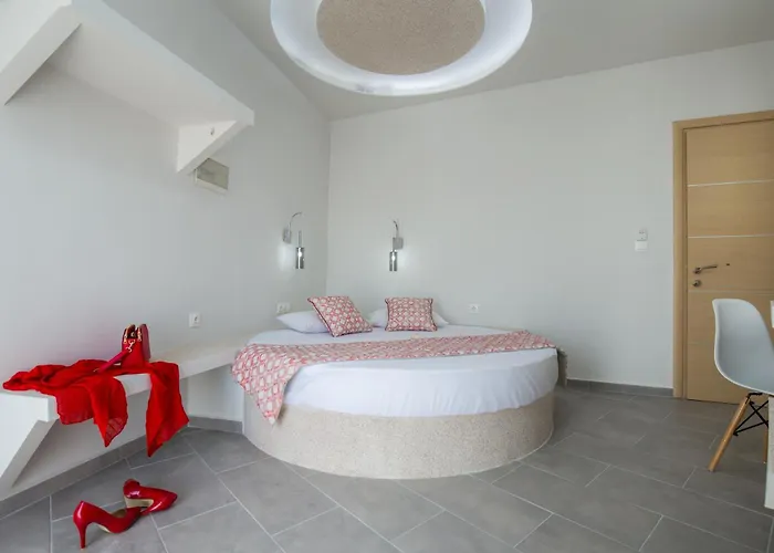 Oasis Hotel *