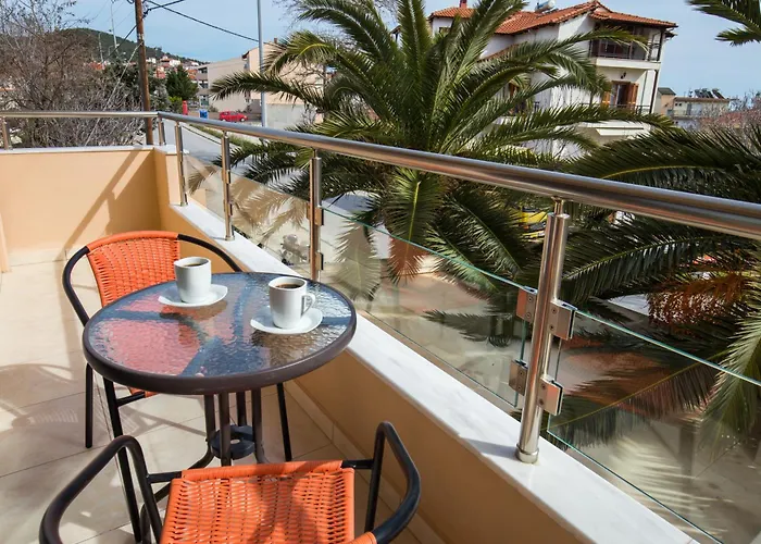 Oasis Hotel *